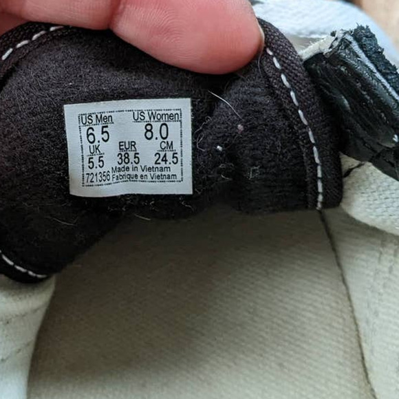 Vans Old Skool Core Classics Style 721356 Size 6.5M 8W Black and White - Picture 9 of 10